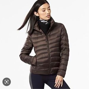 Uniqlo Ultra Light Down Jacket// size medium